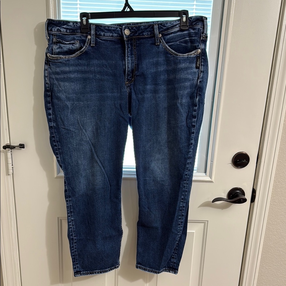 Women’s Boyfriend Cut Silver Jeans Size 18x25